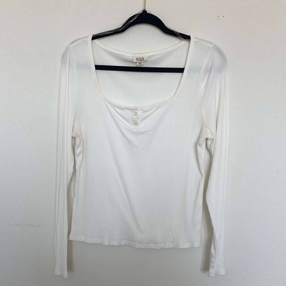 a.n.a White Fitted Blouse with Long Sleeves